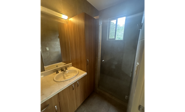 CASA EN EMBASSY GARDENS