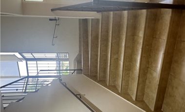 CASA EN EMBASSY GARDENS