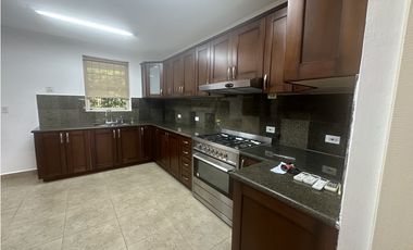 CASA EN EMBASSY GARDENS