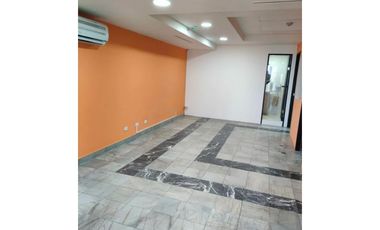 ALQUILER DE OFICINAS EN TORRE BAC 200mts2