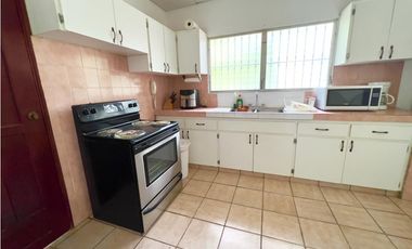 VENDO CASA EN CORONADO