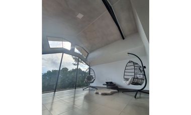 Venta de lujosa casa en Cerro Azul, Panamá