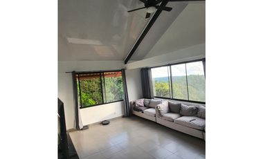 Venta de lujosa casa en Cerro Azul, Panamá