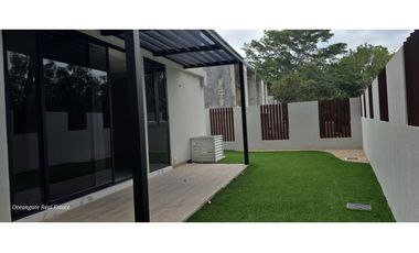 Venta de Casa  nueva  en Albrook 9      -9
