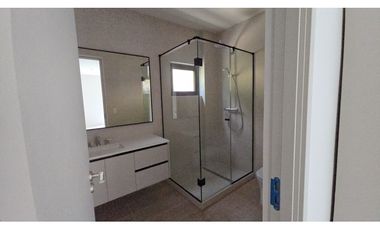 Venta de Casa  nueva  en Albrook 9      -9