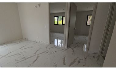 Venta de Casa  nueva  en Albrook 9      -9