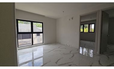 Venta de Casa  nueva  en Albrook 9      -9