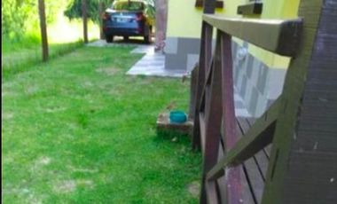 Venta casa de 4 ambientes con patio en Costa del Este