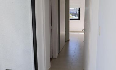 Casa en venta a la laguna, Barrio Cerrado, Escobar, GBA Norte
