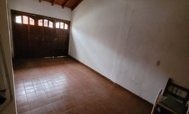 Excelente casa 4 ambientes en lote propio!!!