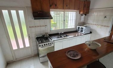 Excelente casa 4 ambientes en lote propio!!!