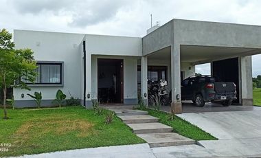 Casa en venta en Barrio Privado las Cañas, San Martin al 1800 Yerba Buena