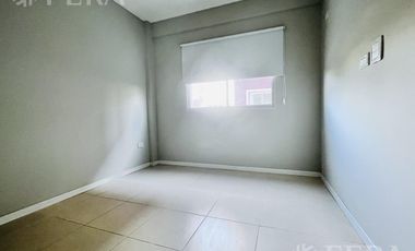 Venta de Departamento 3 ambientes con espacio guardacoche en  Sarandi (32018)