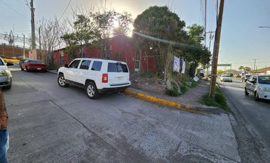 TERRENO CON CASA EN AVE. LOMBARDO TOLEDANO