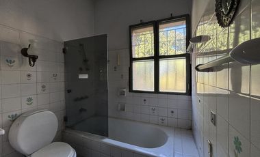 VENTA CASA LAS LOMAS SAN ISIDRO: 8 AMBIENTES GRAN PARQUE - LOTE 1650M2 -PRÓXIMO NEWMAN