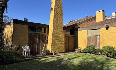 VENTA CASA LAS LOMAS SAN ISIDRO: 8 AMBIENTES GRAN PARQUE - LOTE 1650M2 -PRÓXIMO NEWMAN