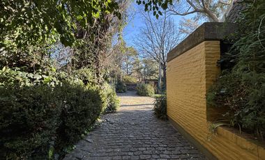 VENTA CASA LAS LOMAS SAN ISIDRO: 8 AMBIENTES GRAN PARQUE - LOTE 1650M2 -PRÓXIMO NEWMAN