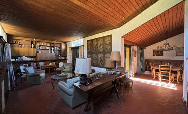 VENTA CASA LAS LOMAS SAN ISIDRO: 8 AMBIENTES GRAN PARQUE - LOTE 1650M2 -PRÓXIMO NEWMAN