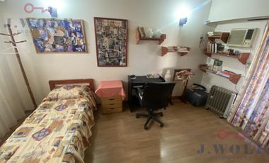 Casa 4ambientes en el centro Ballester