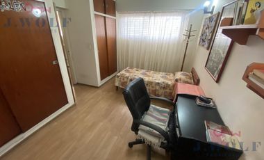 Casa 4ambientes en el centro Ballester