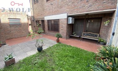 Casa 4ambientes en el centro Ballester