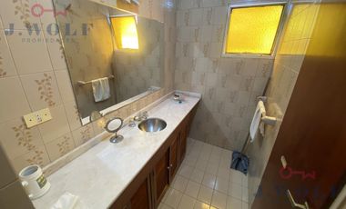 Casa 4ambientes en el centro Ballester