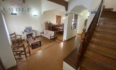 Casa 4ambientes en el centro Ballester