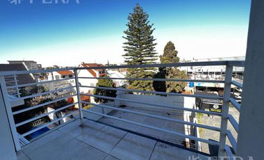 Venta de Departamento 2 ambientes con espacio guardacoche en Sarandi (32023)