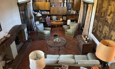 VENTA CASA LA HORQUETA: A REFACCIONAR CON GRAN PARQUE SOBRE LOTE 1650M2 -ESQUINA