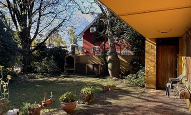 VENTA CASA LA HORQUETA: A REFACCIONAR CON GRAN PARQUE SOBRE LOTE 1650M2 -ESQUINA