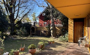 VENTA CASA LA HORQUETA: A REFACCIONAR CON GRAN PARQUE SOBRE LOTE 1650M2 -ESQUINA