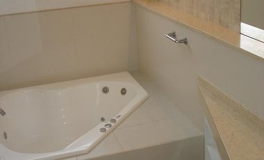 Venta Lote Apto Desarrollo Planta Baja y 6 Pisos. Lourdes, Rosario