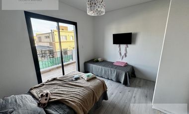 Casa 4 ambientes en venta barrio  privado Federico 1 / Berazategui.