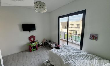 Casa 4 ambientes en venta barrio  privado Federico 1 / Berazategui.