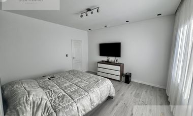 Casa 4 ambientes en venta barrio  privado Federico 1 / Berazategui.