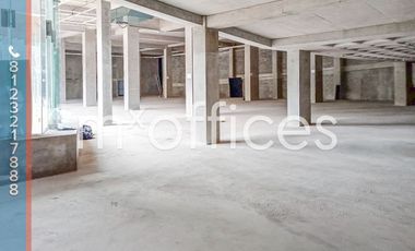 Renta local  comercial en P.B  de 1265 m2 + 200.57 m2 Terraza   Centro Monterrey