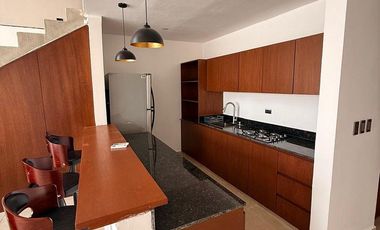 NUEVO TOWNHOUSE EN RENTA, CHOLUL