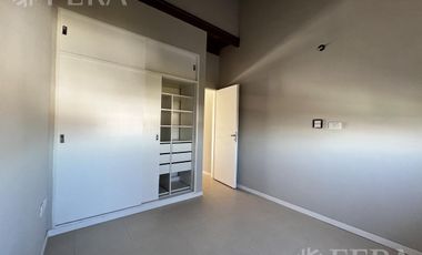 Venta de Departamento 2 ambientes con espacio guardacoche en Sarandi (32028)