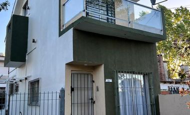 Cómodo Triplex en Mar De Ajo