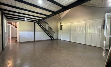 VENTA Casa Barrio La Celina-1100m-Garage-playroom-Maschwitz