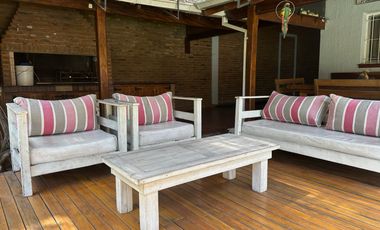 Casa venta Ingeniero Maschwitz centro-Escobar-5 ambientes-Quincho-Pileta-Paseo Mendoza