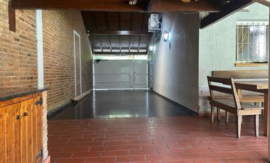 Casa venta Ingeniero Maschwitz centro-Escobar-5 ambientes-Quincho-Pileta-Paseo Mendoza