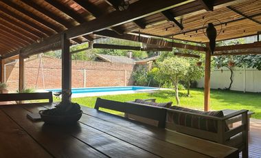 Casa venta Ingeniero Maschwitz centro-Escobar-5 ambientes-Quincho-Pileta-Paseo Mendoza