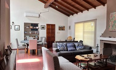 Casa venta Ingeniero Maschwitz centro-Escobar-5 ambientes-Quincho-Pileta-Paseo Mendoza