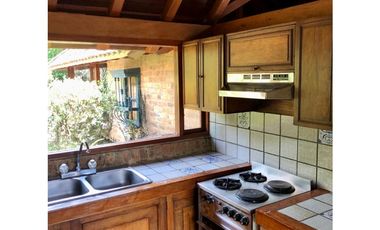 Alquilo hermosa Casa Campestre Vereda el Hato K7 vía la Calera