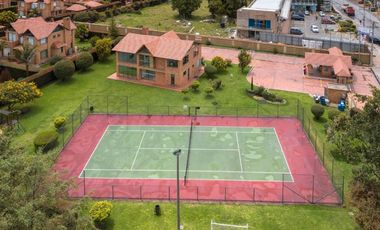 Arriendo casa campestre unifamiliar en conjunto en cajica.
