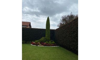 Arriendo casa campestre unifamiliar en conjunto en cajica.
