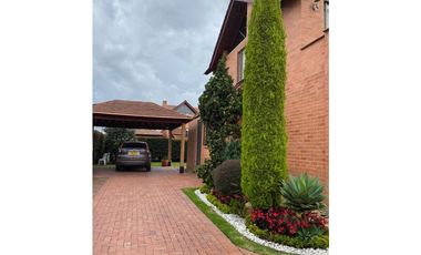 Arriendo casa campestre unifamiliar en conjunto en cajica.