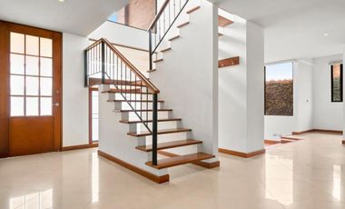 Arriendo casa campestre unifamiliar en conjunto en cajica.