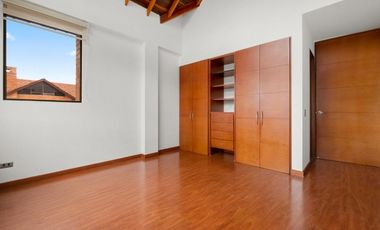 Arriendo casa campestre unifamiliar en conjunto en cajica.